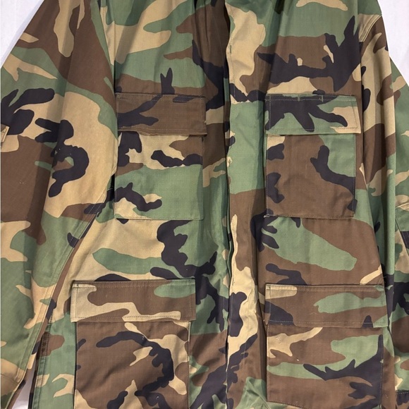 Authentic  Men’s Military Shirt Size L - Picture 2 of 5